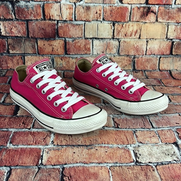 CONVERSE ALL-STAR CHUCK TAYLOR LOWTOP SHOES, WOMANS SIZE 7 EUC - Picture 2 of 11